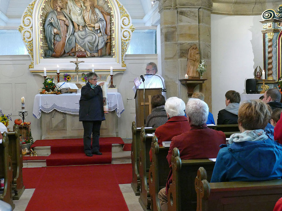 Familiengottesdienst zum Erntedankfest in der Weingartenkapelle (Foto: Karl-Franz Thiede)